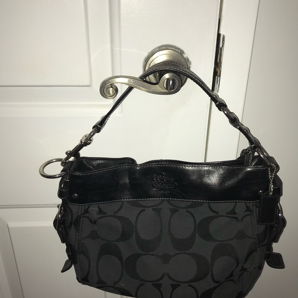 🌺Coach Black Shoulder Bag with Signature Monogram